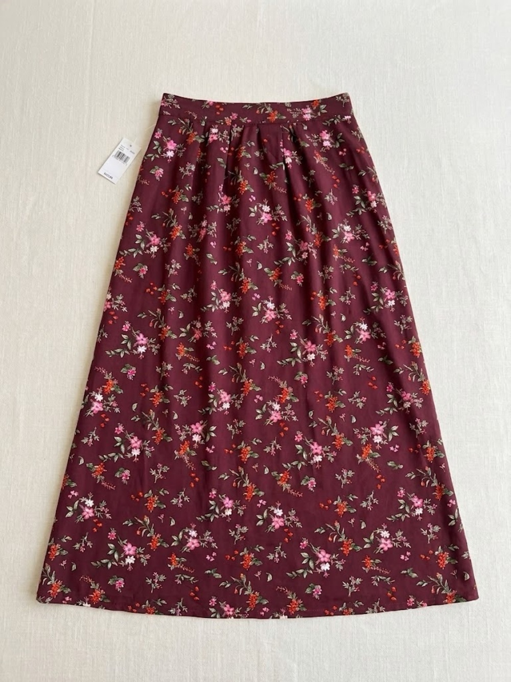 Old Navy Floral A-Line Maxi Skirt in Burgundy
